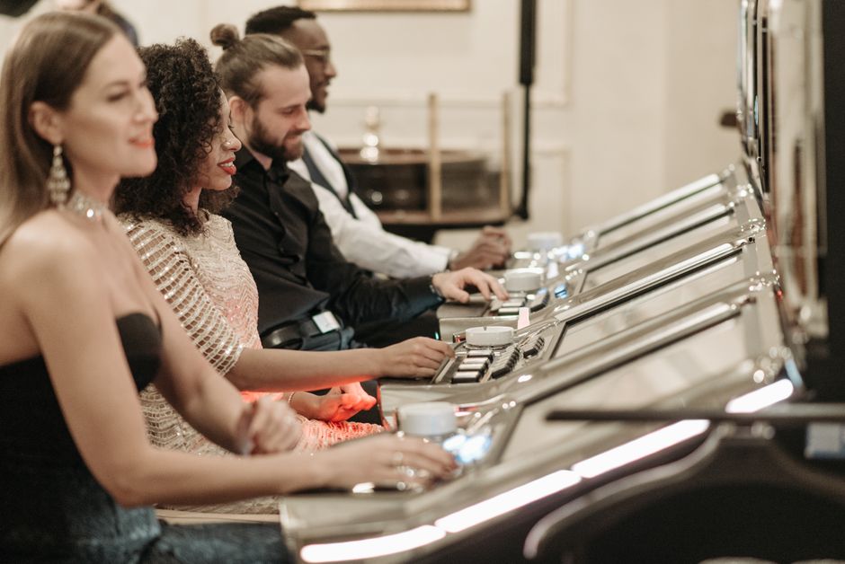 The Evolution and Mechanics of the Modern Slot: From One-Armed Bandits to Digital Reels